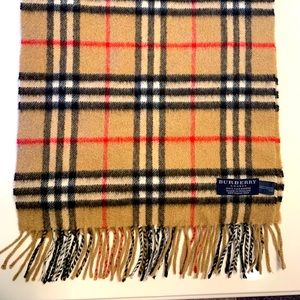Burberry original plaid cashmere scarf
